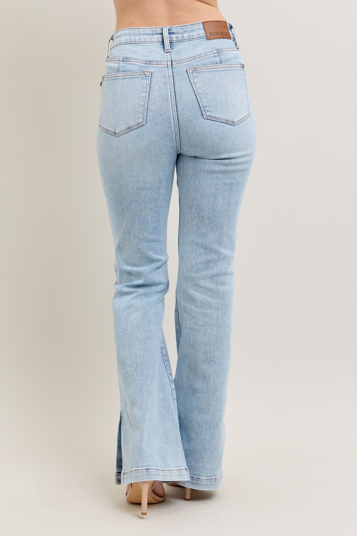 Split Seam Lightwash
