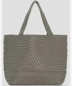 Isla Tote bag