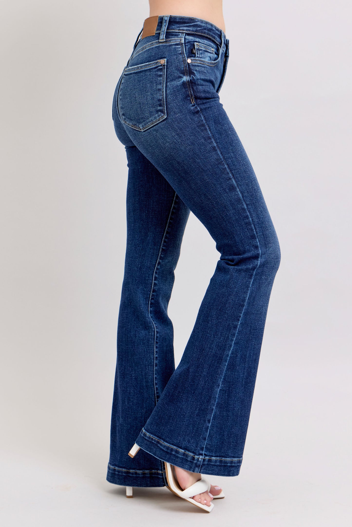 Dark Petite Flare