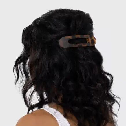Flat Lay Claw Clip